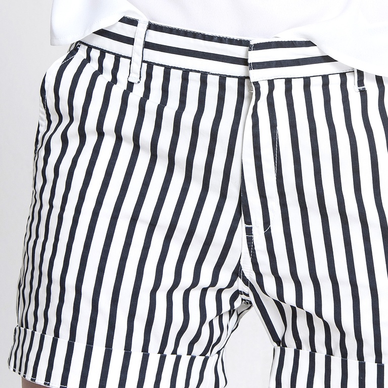 Shorts "Em" Shorts "Em"